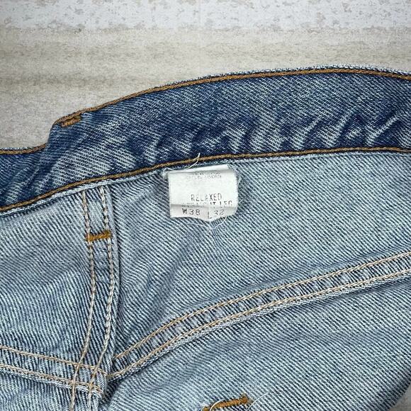 Vintage 90s Levis Jeans 38x32 Relaxed Fit Light Wash Paper Tag Red Tab Cotton - Picture 3 of 3